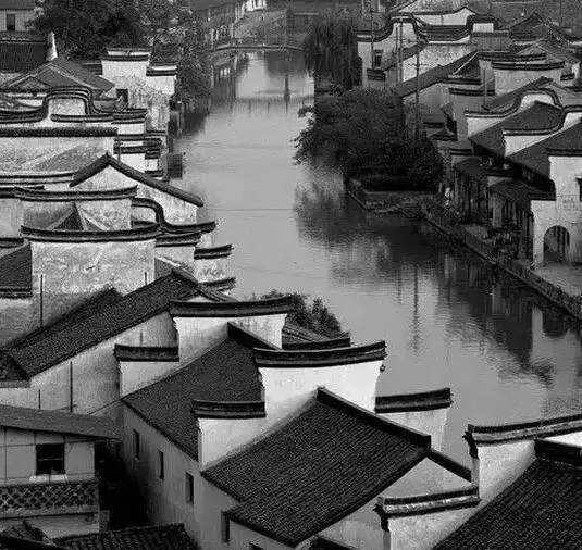 合成樹脂瓦