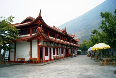 樹(shù)脂瓦廠家